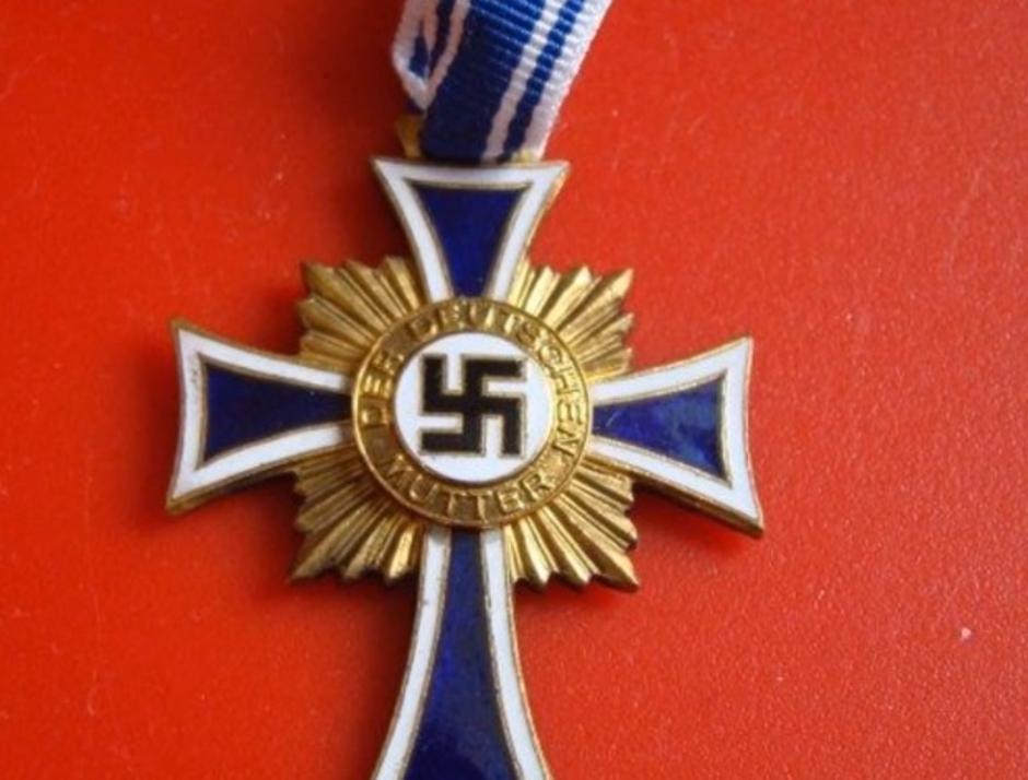 Majčinski križ koji je Hitler dodjeljivao ženama | Author: screenshot/youtube