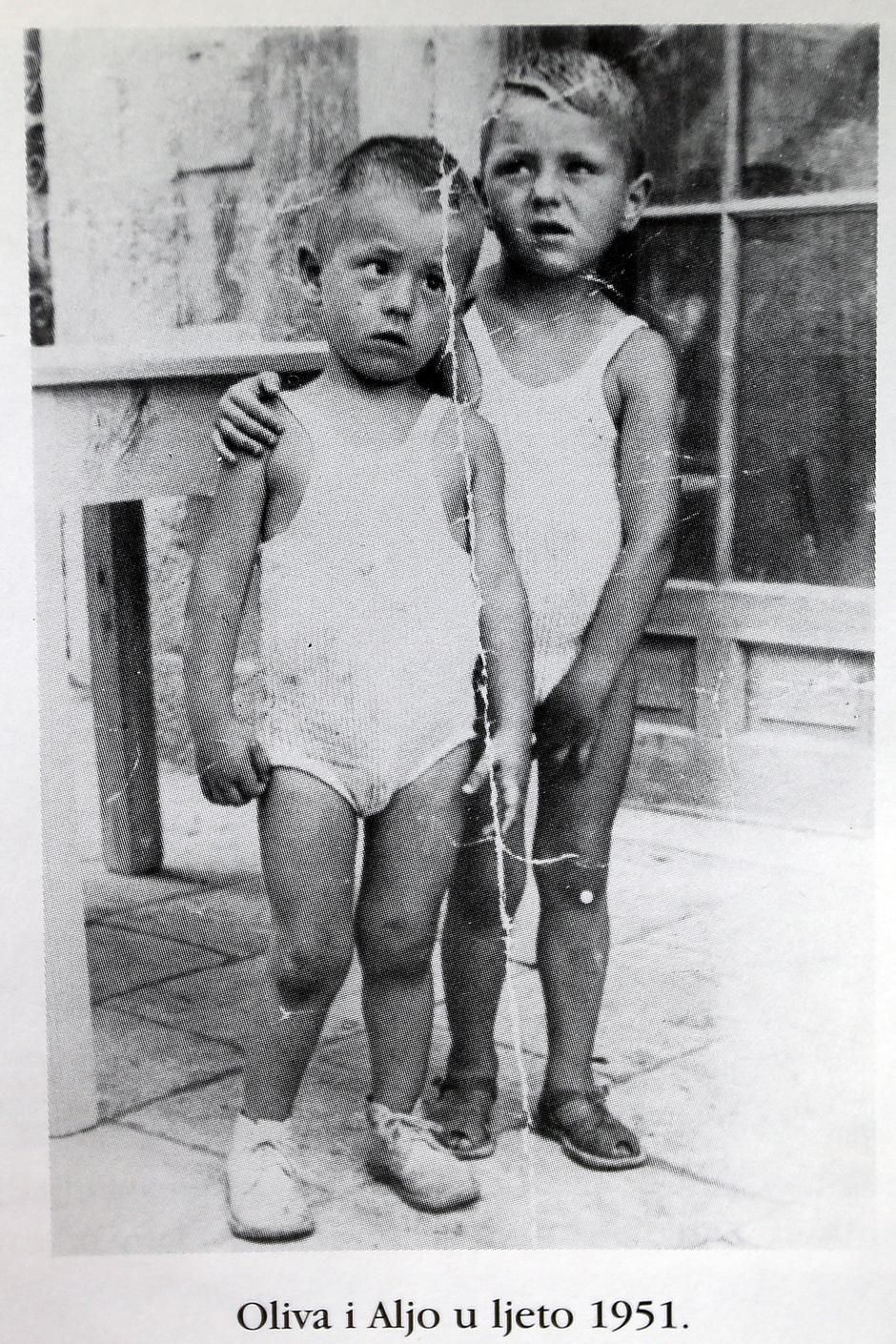 Oliver i stariji brat Aljoša 1951. godine | Author: Iz biografije 'Južnjačka utjeha' Zlatka Galla