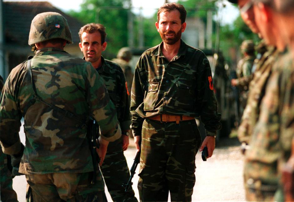 Pripadnici Oslobodilačke vojske Kosova | Author: DoD photo by Sgt. Craig J. Shell, U.S. Marine Corps