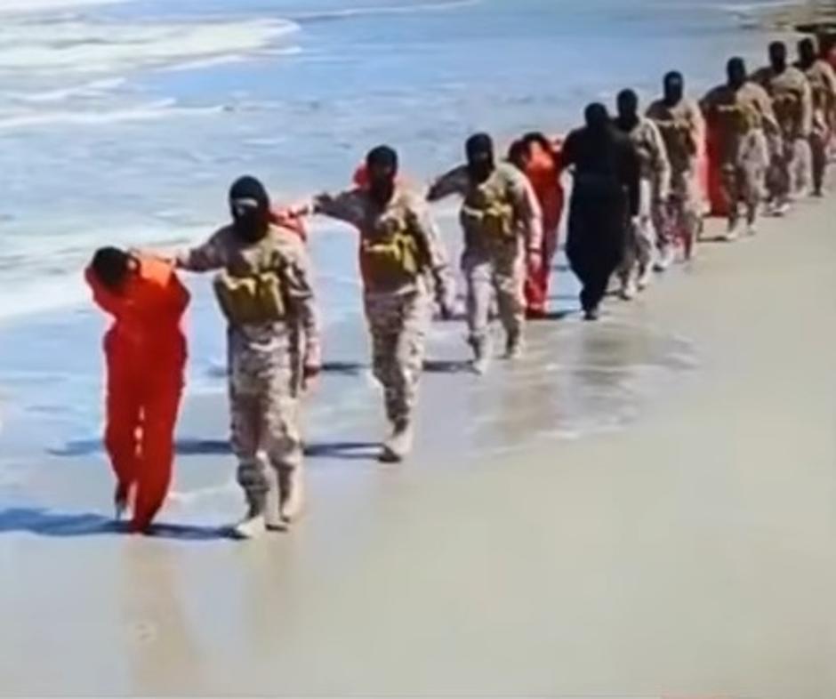 ISIL vodi kršćane na masovno ubojstvo | Author: Youtube