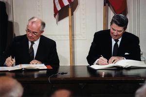 Mihail Gorbačov i Ronald Reagan