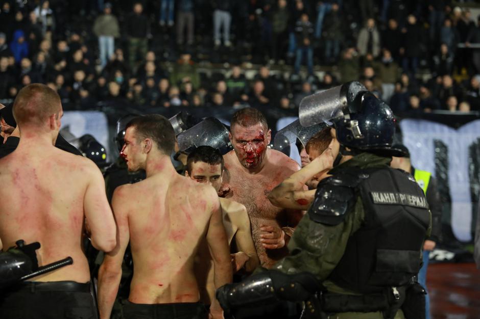 Uhićeni navijači nakon tučnjave na utakmici Zvezda Partizan | Author: DJORDJE KOJADINOVIC/REUTERS/PIXSELL