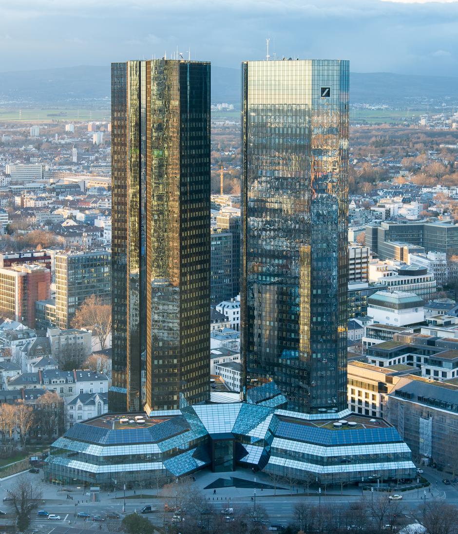 Deutsche Bank u Frankfurtu a/M | Author: Epizentrum/ CC BY-SA 3.0