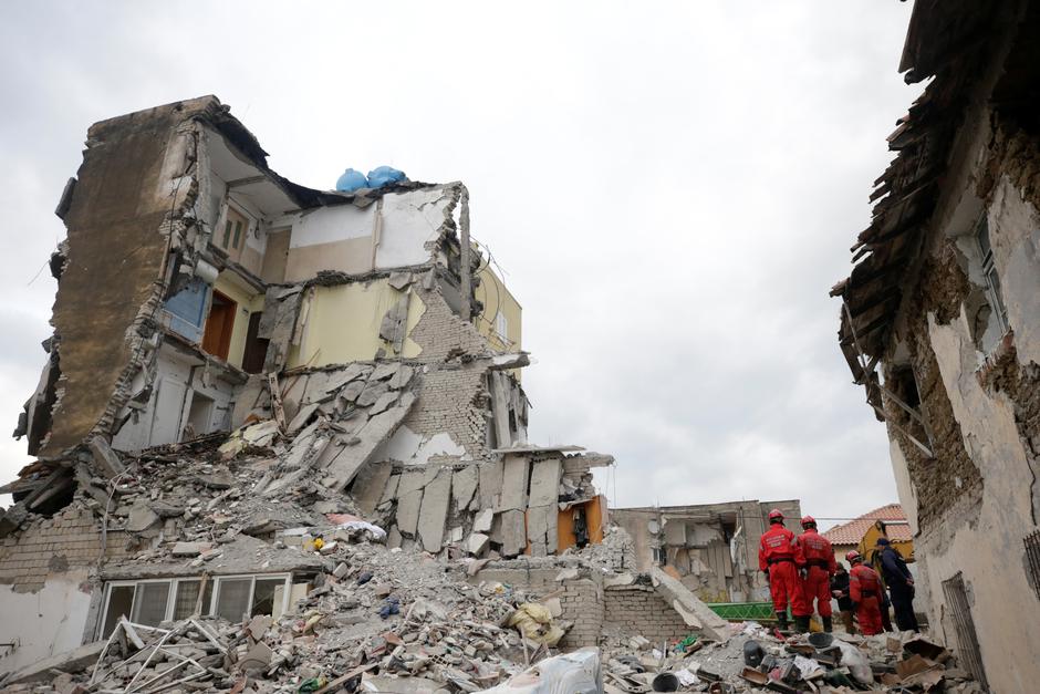 Srušene zgrade u potresu u Albaniji | Author: REUTERS