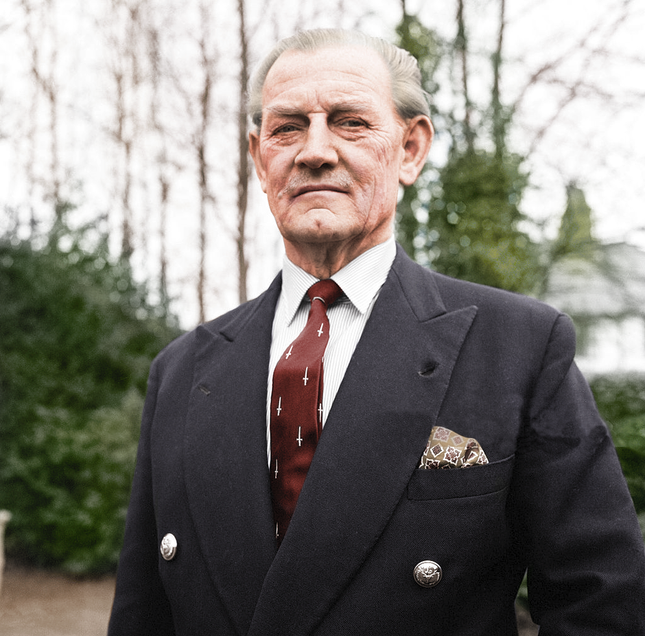 Jack "Mad dog" Churchill | Author: Cassowary Colorizations/ Flickr/ CC BY 2.0