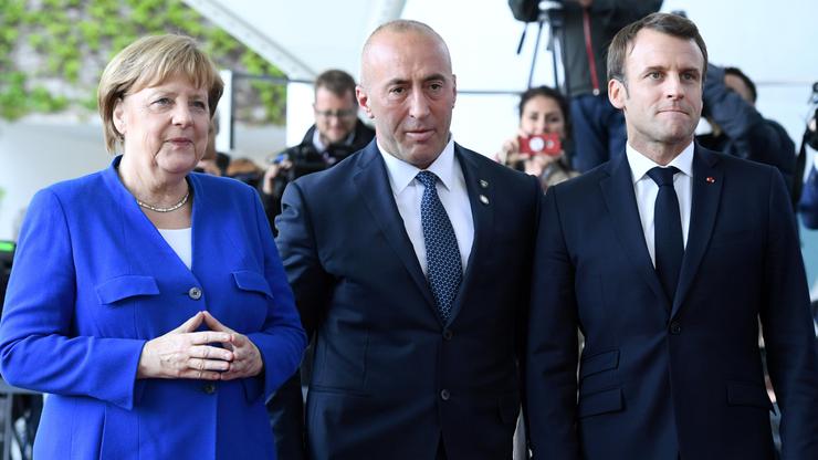 Angela Merkel i Ramush Haradinaj i Emmanuel Macron
