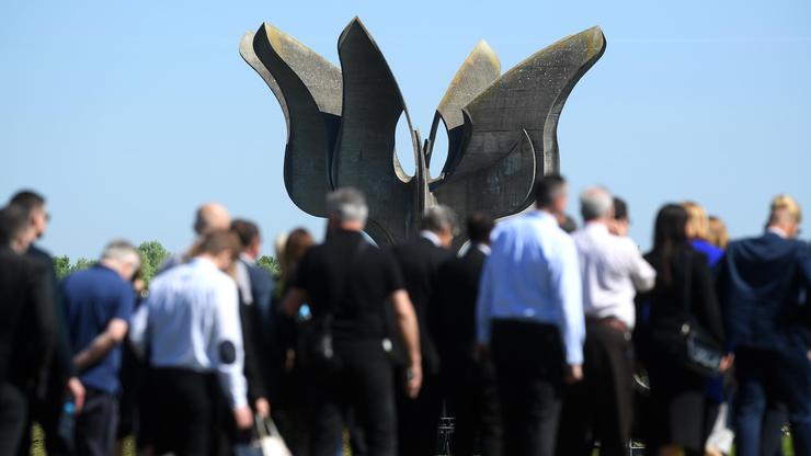 Državni vrh odao počast žrtvama logora u Jasenovcu