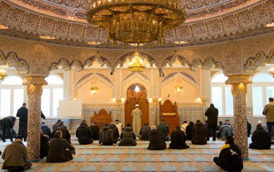 Muslimani u džamiji | Author: Boris Roessler/DPA/PIXSELL