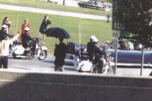 Čovjek s kišobranom na dan ubojstva JFK-a