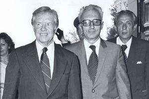 Jimmy Carter, Cvijetin Mijatović i Veljko Velašević