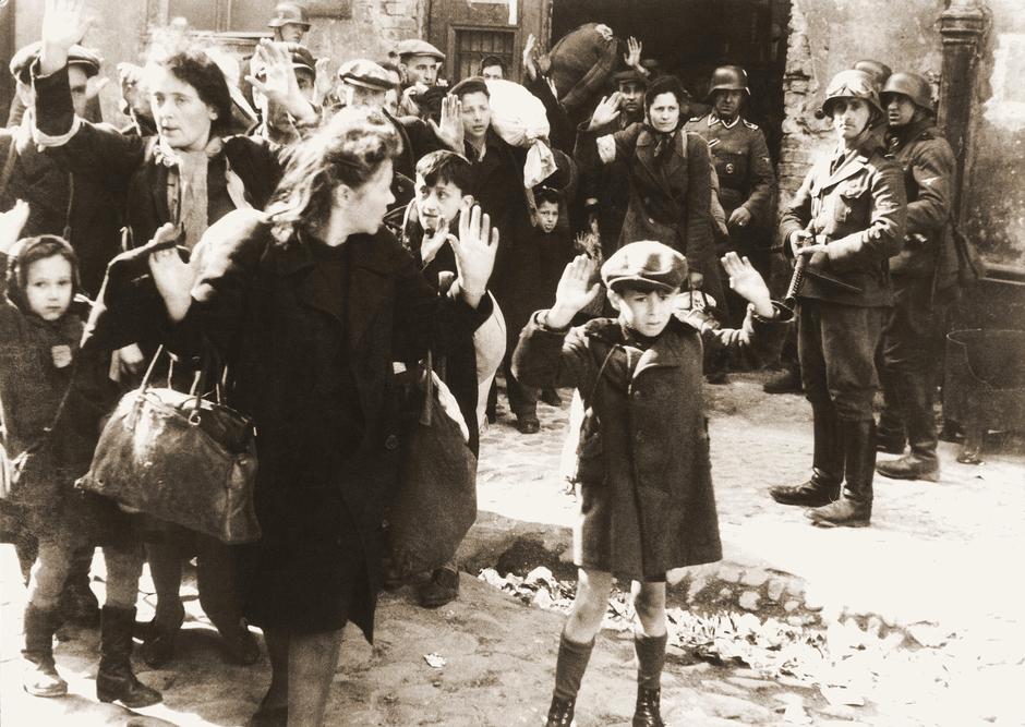 Odvođenje Židova iz Varšavskog geta u logore smrti | Author: Public Domain