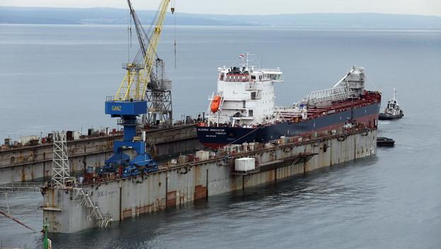 Rijeka: Teretni brod Algoma Innovator u remontnom brodogradilištu Viktor Lenac